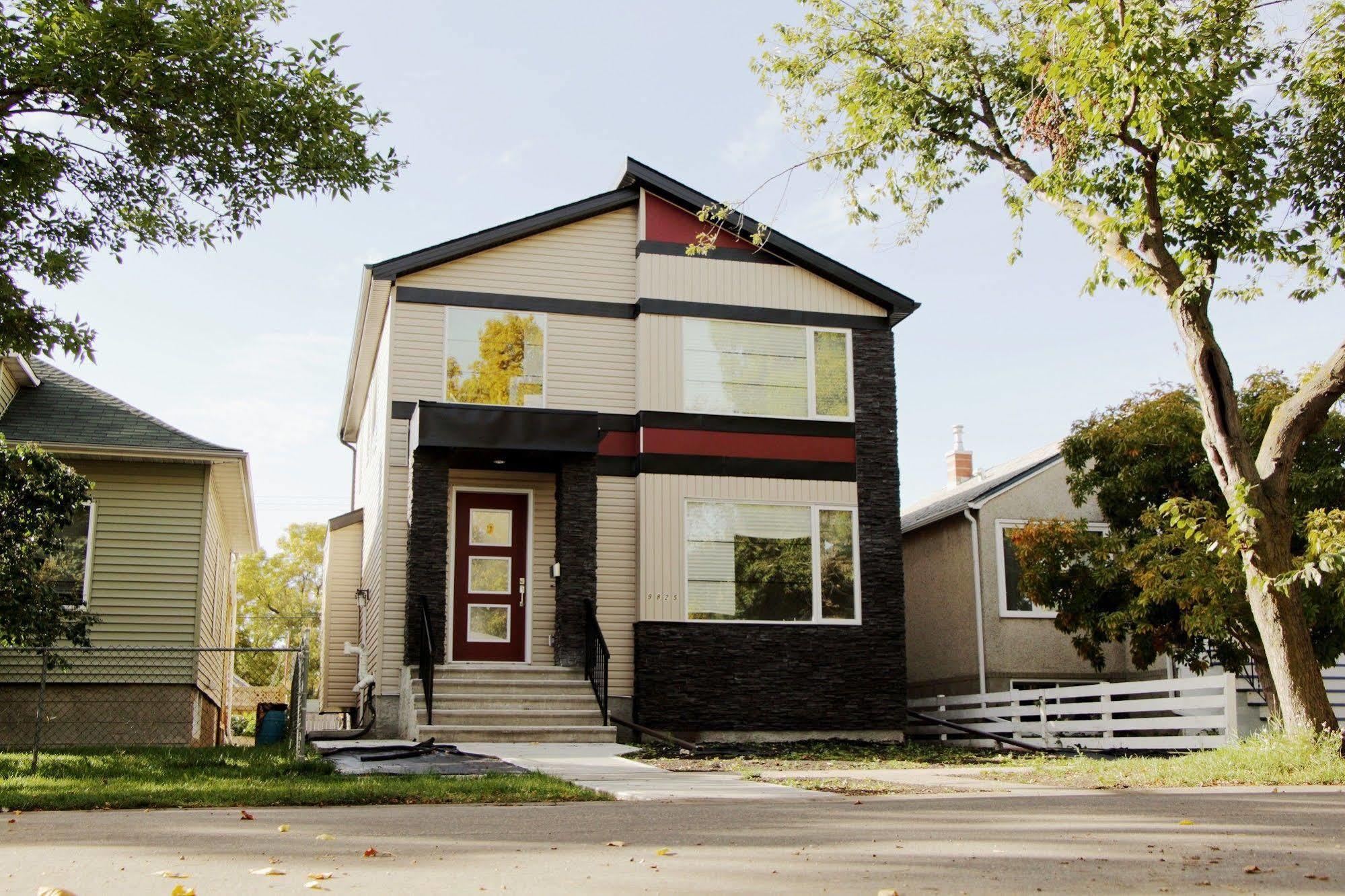 Ritchie B&B Edmonton Exterior photo
